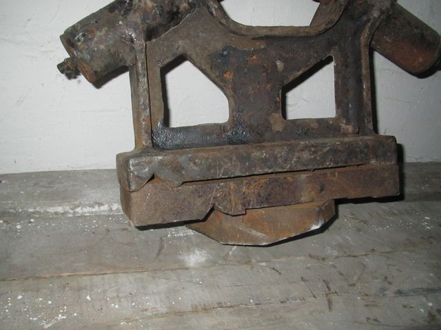 люнет неподвижный высота 265 или 300 отверствие 205